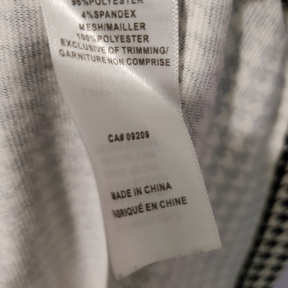 Ladies top - Picture 3 of 4